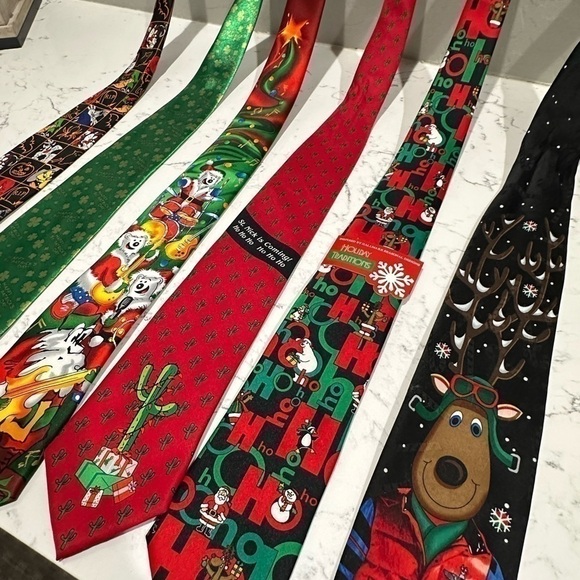 Holiday Tie Bundle - Picture 2 of 3